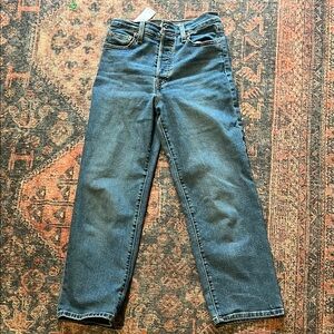 Levi’s Ribcage Ankle Jeans